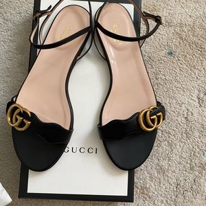 GUCCI DOUBLE G BLACK LEATHER MARMONT  SANDLES